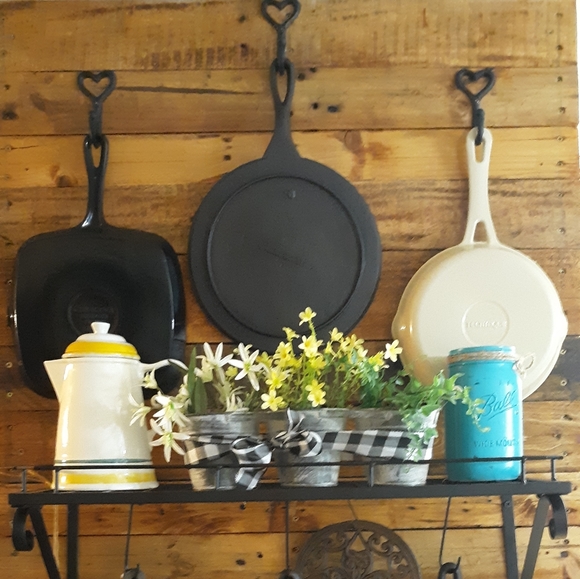 Meet your Posher, Anthony - Picture 1 of 4